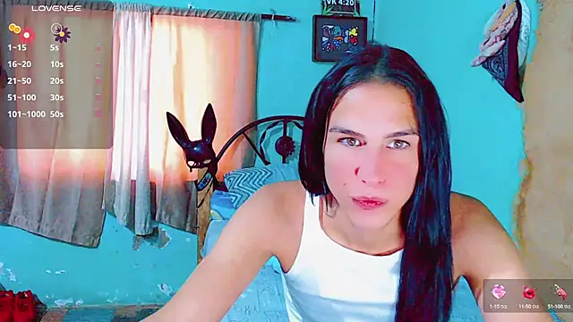Snapshot of Azley_sweet chatting on 01/15/25, 07:01 Azley sweet online show from 01/15/25, 07:01