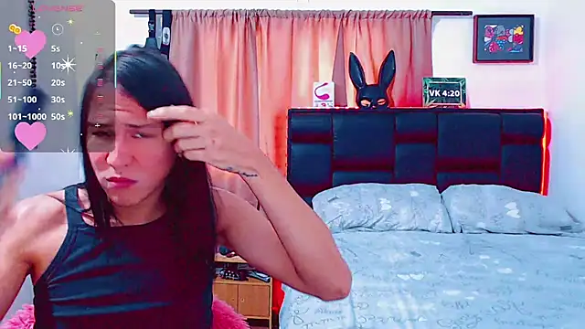 Snapshot of Azley_sweet chatting on 03/07/25, 12:45 Azley sweet online show from 03/07/25, 12:45