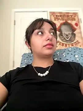 CharmingMaddie online show from 11/16/25, 02:00