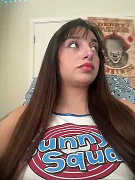 CharmingMaddie online show from 11/17/25, 05:19