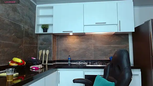 Violett Salvatore online show from 02/27/26, 09:37