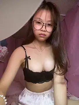 xiaoyu-777 online show from 09/17/25, 04:41