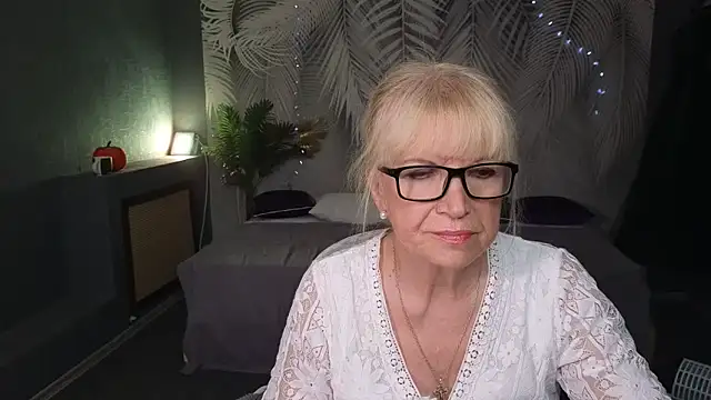 Sabina Ros online show from 10/21/25, 08:48