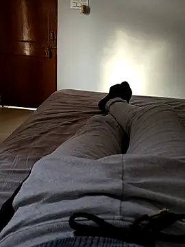 hunter120495 online show from 11/27/25, 10:17