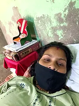 Love-pari077 online show from 11/03/25, 03:30