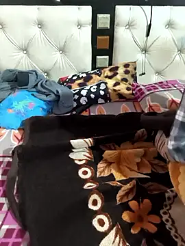 Love-pari077 online show from 12/03/25, 03:10