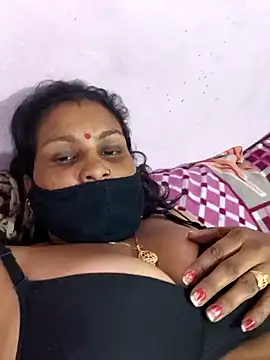 Love-pari077 online show from 02/21/26, 03:46