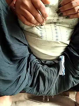 Love-pari077 online show from 02/25/26, 01:59