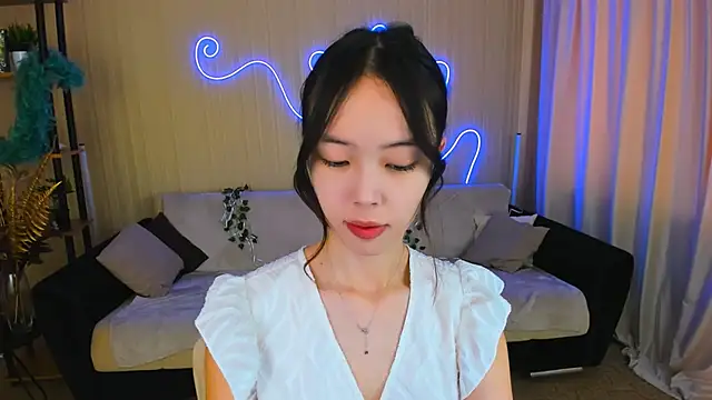 Snapshot of SoulHarmoonyy chatting on 10/11/25, 10:14 SoulHarmoonyy online show from 10/11/25, 10:14