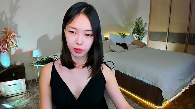 Snapshot of SoulHarmoonyy chatting on 10/14/25, 01:12 SoulHarmoonyy online show from 10/14/25, 01:12