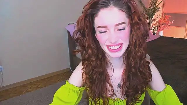 Snapshot of ChristinaConteeree chatting on 04/18/26, 07:07 ChristinaConteeree online show from 04/18/26, 07:07