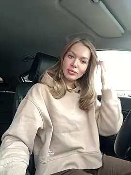 Snapshot of miss_veroNika chatting on 05/10/26, 12:38 miss veroNika online show from 05/10/26, 12:38