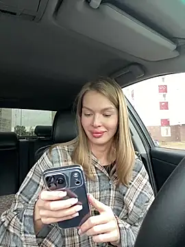 Snapshot of miss_veroNika chatting on 05/30/26, 12:13 miss veroNika online show from 05/30/26, 12:13