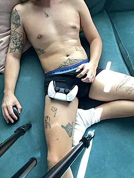 darkdecide online show from 11/08/25, 11:21