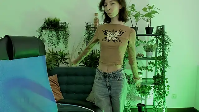 EmmanuellBrown online show from 12/16/25, 10:09