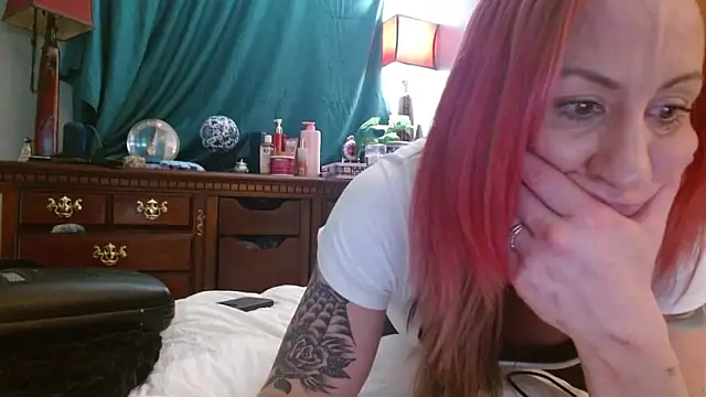 Snapshot of zoeyportland chatting on 03/30/26, 10:33 zoeyportland online show from 03/30/26, 10:33