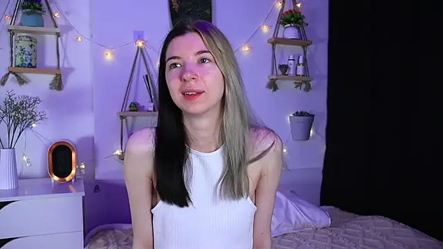 EmmieBlade online show from 10/10/25, 07:13