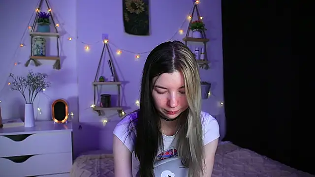 EmmieBlade online show from 10/12/25, 09:25