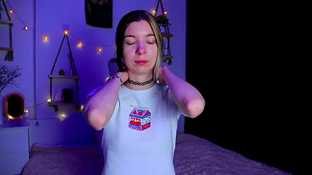 EmmieBlade online show from 10/18/25, 07:14