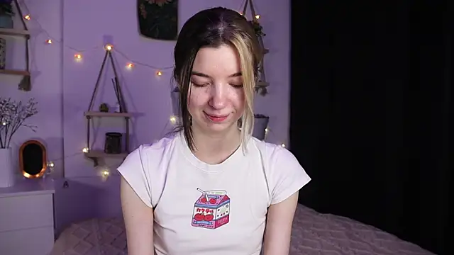 EmmieBlade online show from 10/23/25, 07:12