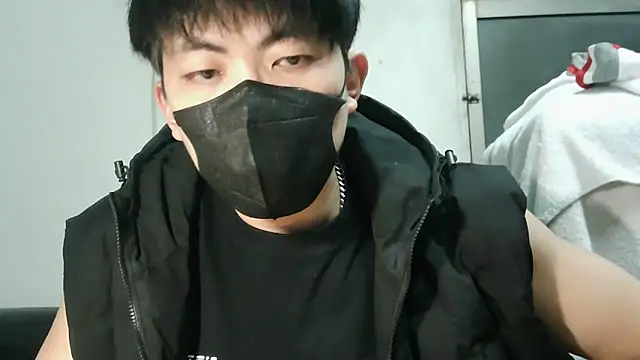 bigbb101011 online show from 12/16/25, 01:49