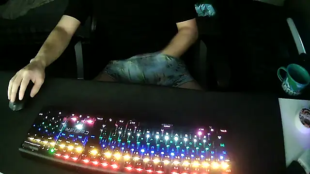 solooboy18 online show from 09/21/25, 04:41