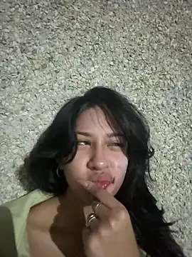 lynn9000 online show from 11/13/25, 07:40