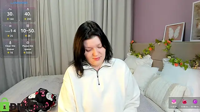 Michele Greenn online show from 09/30/25, 12:04