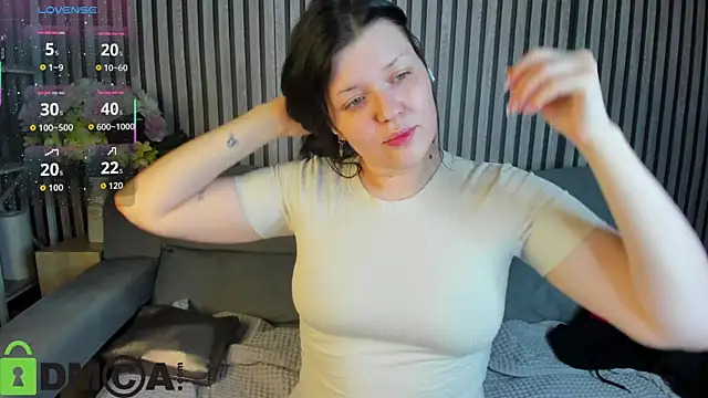 Michele Greenn online show from 10/06/25, 01:03