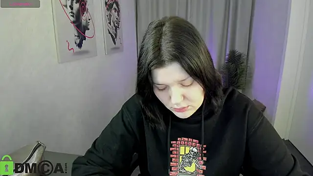 Michele Greenn online show from 11/10/25, 01:15