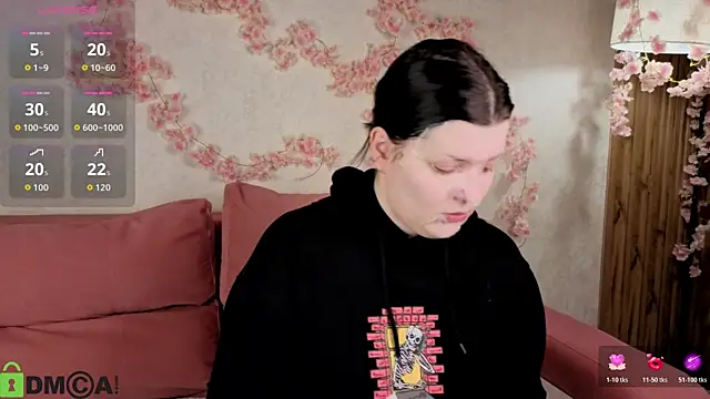 Michele Greenn online show from 11/12/25, 01:39