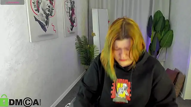 Michele Greenn online show from 01/13/26, 01:11