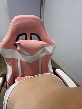 Rouse-Antonella online show from 10/28/25, 03:32