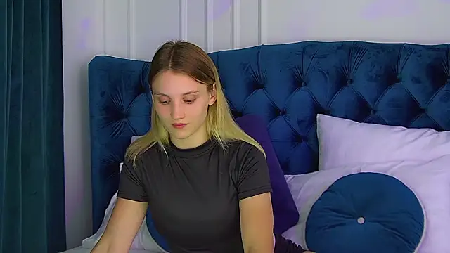 StacyEvances online show from 07/14/26, 06:35