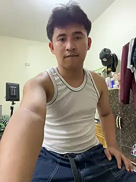 Snapshot of Adim-pinoy146 chatting on 06/25/26, 05:34 Adim-pinoy146 online show from 06/25/26, 05:34