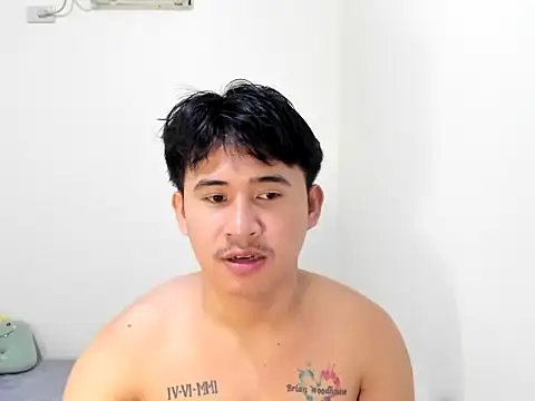 Snapshot of Adim-pinoy146 chatting on 07/04/26, 04:18 Adim-pinoy146 online show from 07/04/26, 04:18