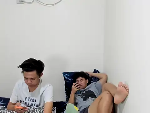 Snapshot of Adim-pinoy146 chatting on 07/20/26, 02:41 Adim-pinoy146 online show from 07/20/26, 02:41
