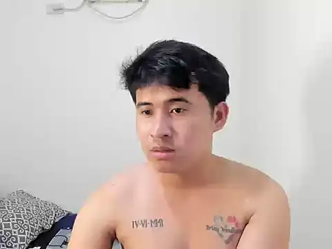 Snapshot of Adim-pinoy146 chatting on 08/03/26, 01:27 Adim-pinoy146 online show from 08/03/26, 01:27