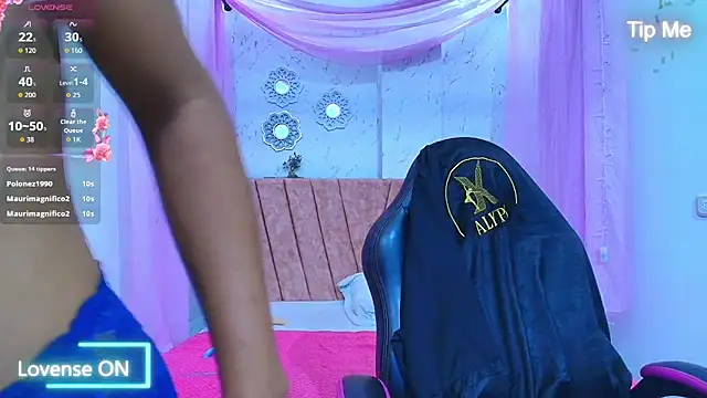 mia  thomson  online show from 04/16/26, 08:04