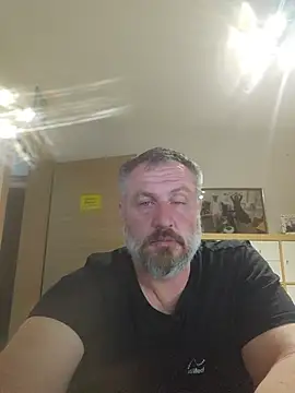 Snapshot of Flotschy85 chatting on 06/02/26, 08:22 Flotschy85 online show from 06/02/26, 08:22