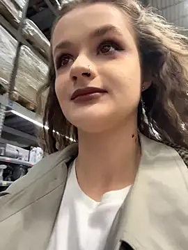 KittyQueeny online show from 10/30/25, 02:18