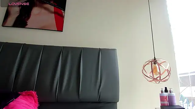 iisabella noa online show from 05/06/26, 12:21