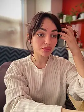 SaraLow online show from 02/16/26, 01:29