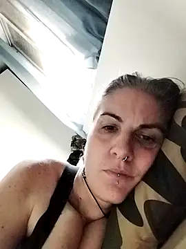est 82 online show from 10/21/25, 03:57