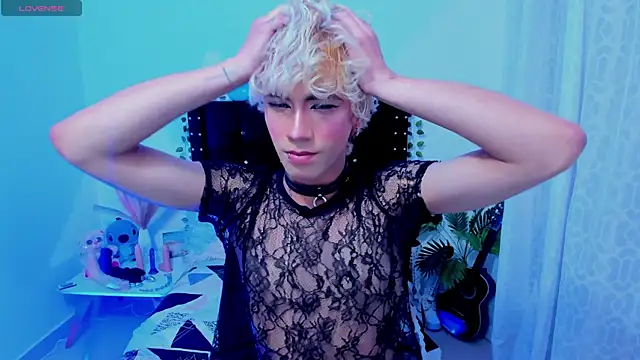 Cooperrosscute233 online show from 11/10/25, 10:31