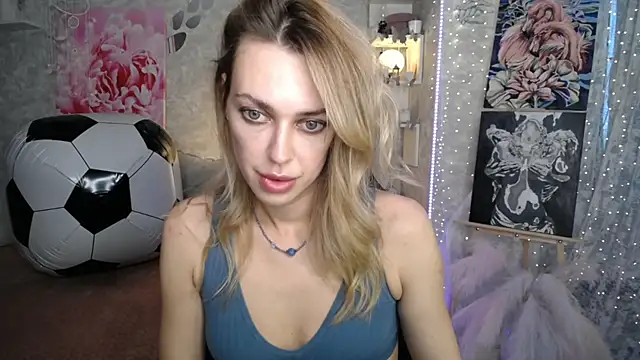 Snapshot of NickyAdamidi chatting on 07/06/26, 04:20 NickyAdamidi online show from 07/06/26, 04:20