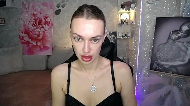 Snapshot of NickyAdamidi chatting on 07/21/26, 04:09 NickyAdamidi online show from 07/21/26, 04:09
