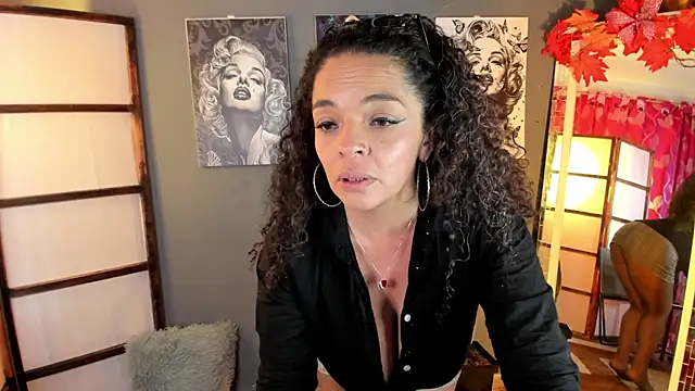 Snapshot of eleonor_x chatting on 07/02/26, 03:23 eleonor x online show from 07/02/26, 03:23