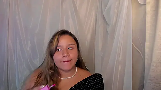 ElaBourn  online show from 03/30/26, 10:33