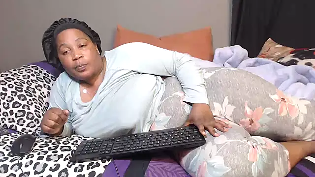 chockclitx5 online show from 09/20/25, 12:33